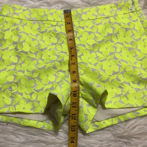J Crew Bright green Embroidered Floral design shorts sz 0 - Picture 6 of 8
